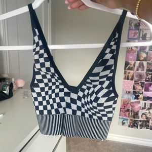 Garage cropped top